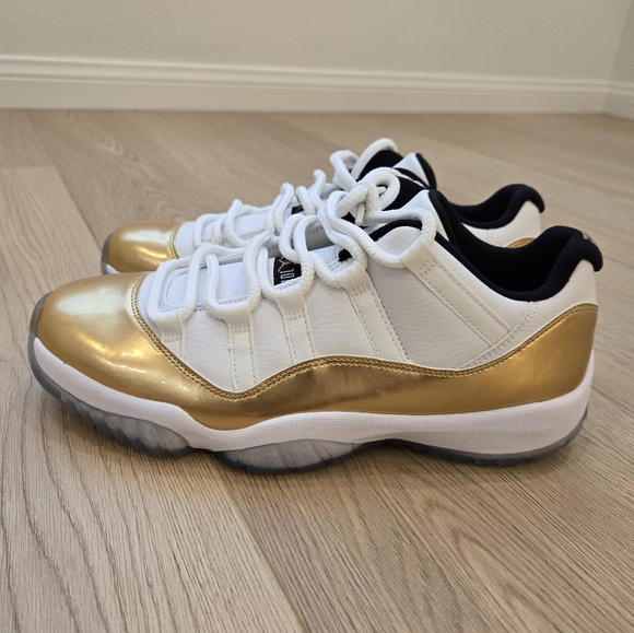 Jordan 11 Low - Closing Ceremony - Picture 2 of 8